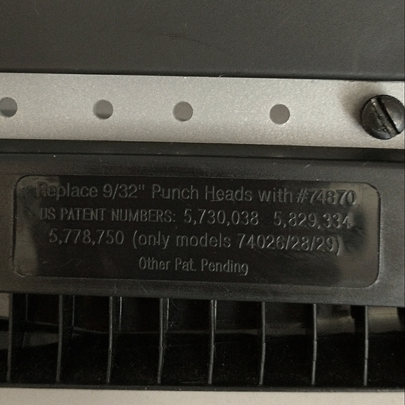 Standard Swingline 3-Hole Punch - Picture 3 of 4